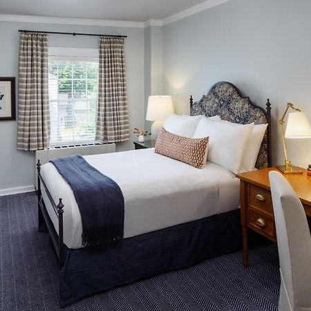Colgate Inn Hamilton Екстериор снимка