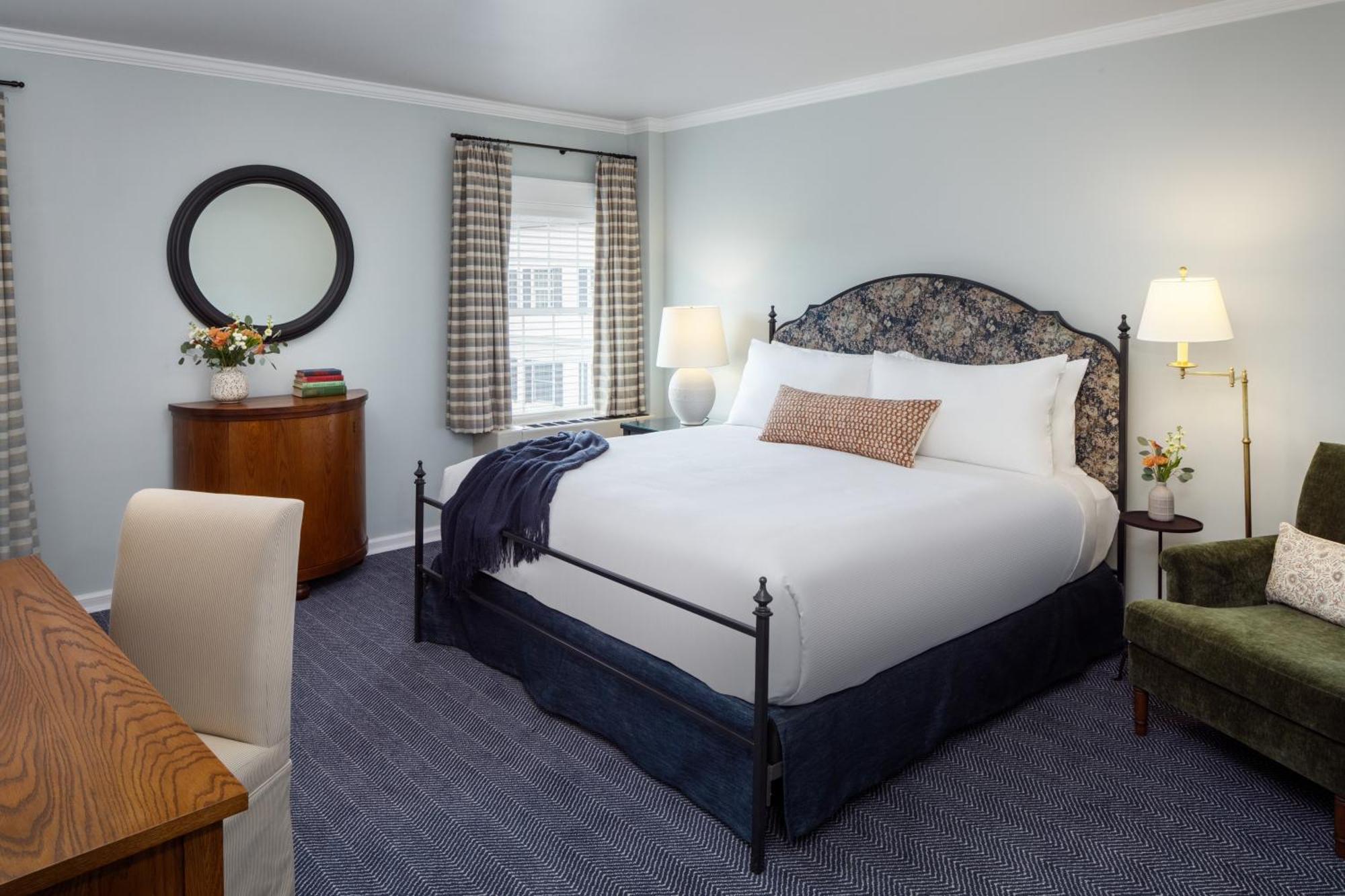 Colgate Inn Hamilton Екстериор снимка