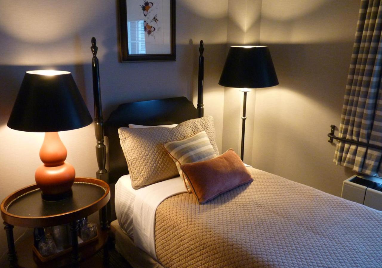 Colgate Inn Hamilton Екстериор снимка